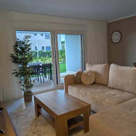 Apartment Lena , First Line And Bbq ,punta Prima, Posidonia *