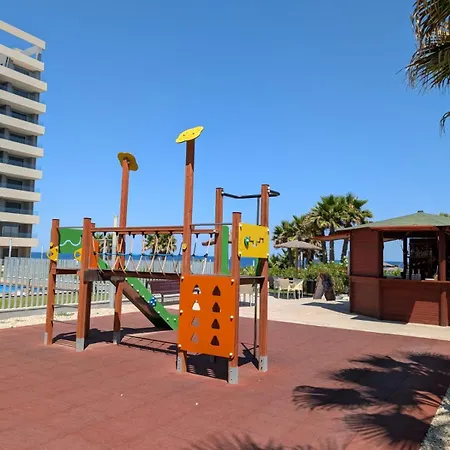 Lena , First Line And Bbq ,punta Prima, Posidonia *