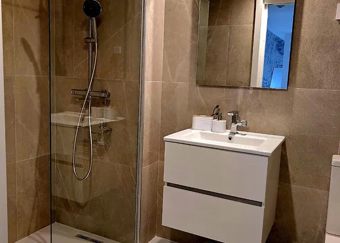 Lena , First Line And Bbq ,punta Prima, Posidonia 아파트 *