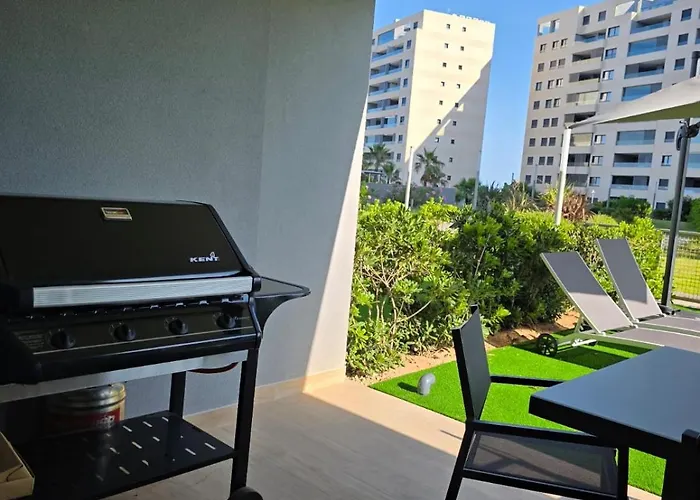 Lena , First Line And Bbq ,punta Prima, Posidonia