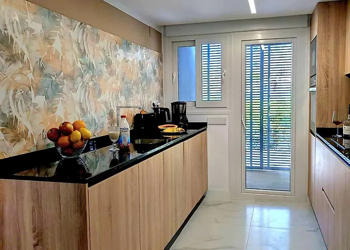 아파트 Lena , First Line And Bbq ,punta Prima, Posidonia 또레비에하